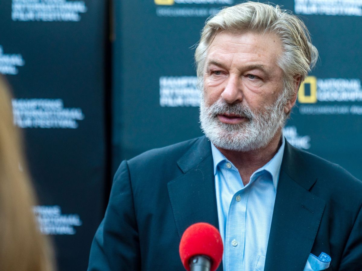 ALEC BALDWIN MATA POR ACCIDENTE A DIRECTORA DE&nbsp;FOTOGRAFÍA