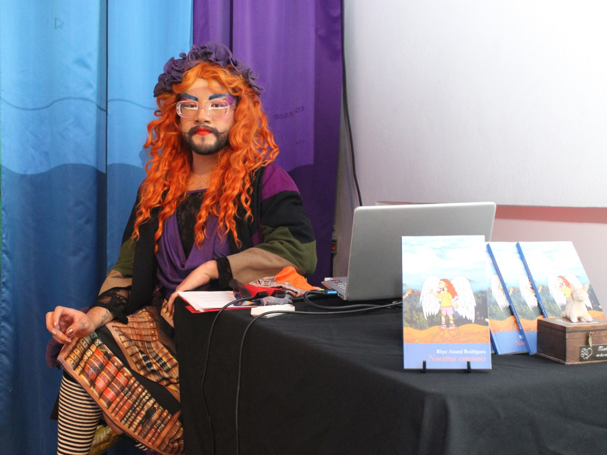 PRESENTACIÓN DEL LIBRO «NUESTRAS CANCIONES», DE RHYE&nbsp;ANAND