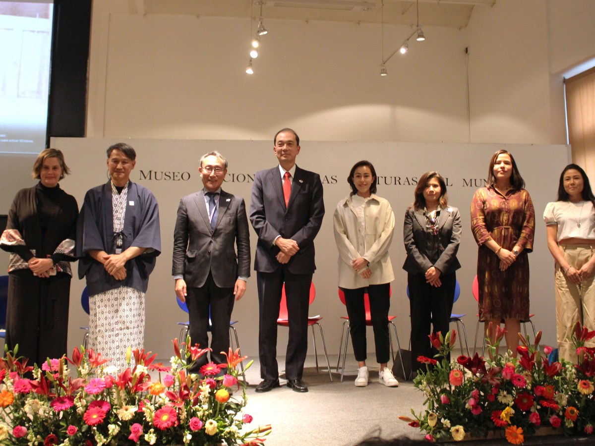 EXPOSICIÓN COMUNITARIA «ARCHIVOS DEL&nbsp;AFECTO»